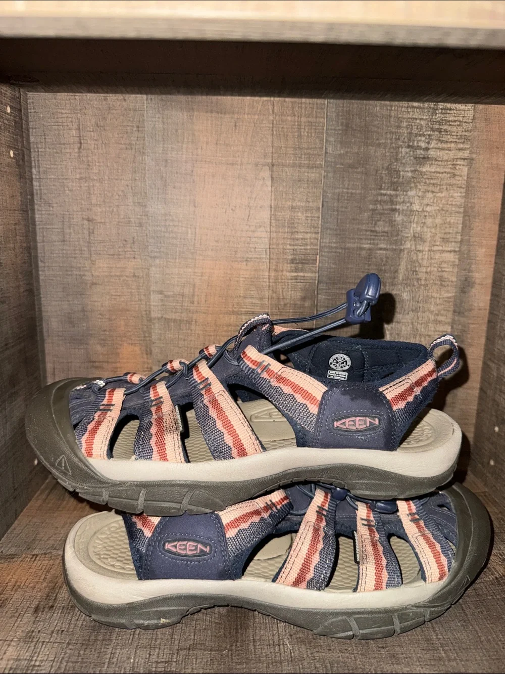 KEEN WHISPER women sandals-size 10.5